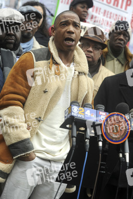 Protestaktion mit Ja Rule gegen die NYCHA in New York