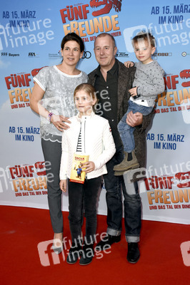 Filmpremiere 'Fünf Freunde und das Tal der Dinosaurier' in München