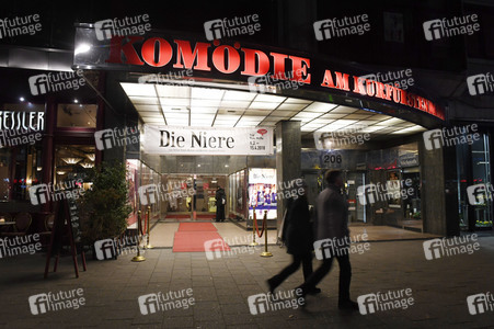 Theaterpremiere 'Die Niere' in Berlin