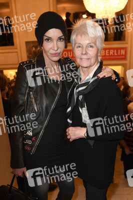 Theaterpremiere 'Die Niere' in Berlin