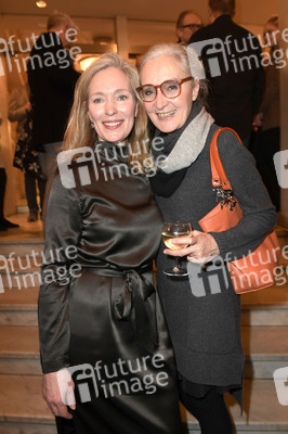 Theaterpremiere 'Die Niere' in Berlin