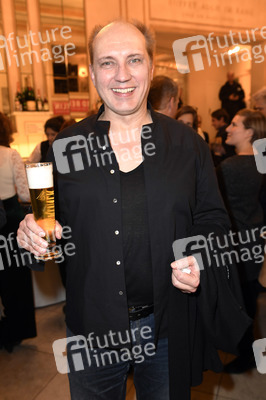 Theaterpremiere 'Die Niere' in Berlin