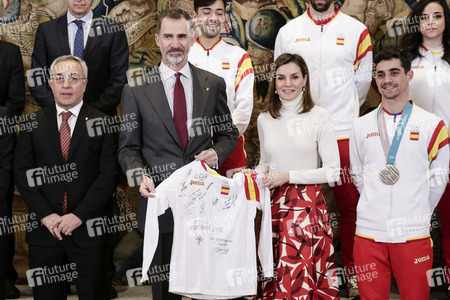 König Felipe und Königin Letizia empfangen das spanische Oympia-Team in Madrid