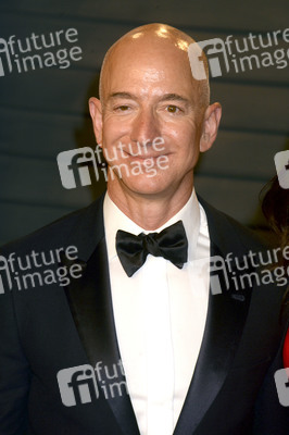 Vanity Fair Oscar Party 2018 in Beverly Hills
