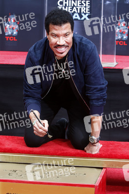 Hand and Footprint Ceremony mit Lionel Richie in Los Angeles
