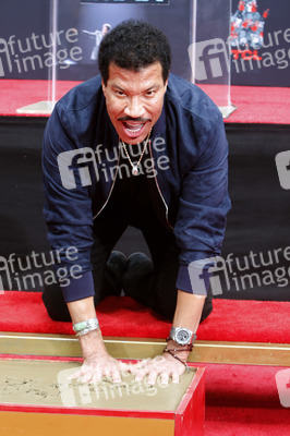 Hand and Footprint Ceremony mit Lionel Richie in Los Angeles