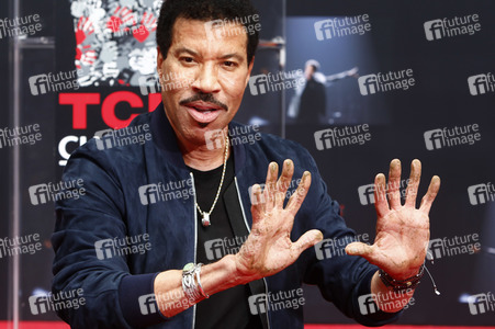 Hand and Footprint Ceremony mit Lionel Richie in Los Angeles