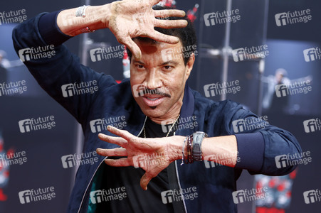 Hand and Footprint Ceremony mit Lionel Richie in Los Angeles