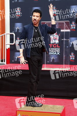 Hand and Footprint Ceremony mit Lionel Richie in Los Angeles