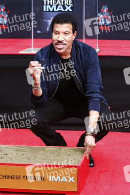Hand and Footprint Ceremony mit Lionel Richie in Los Angeles