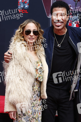 Hand and Footprint Ceremony mit Lionel Richie in Los Angeles