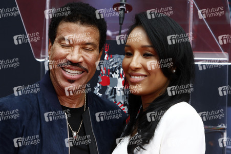 Hand and Footprint Ceremony mit Lionel Richie in Los Angeles