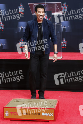Hand and Footprint Ceremony mit Lionel Richie in Los Angeles