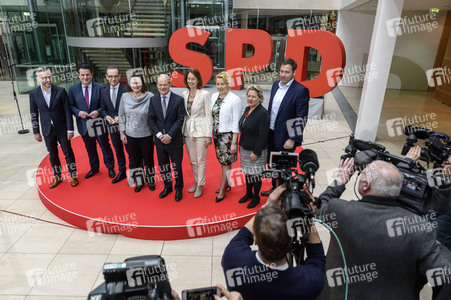 Pressekonferenz zur Vorstellung der Minister der SPD in der zukünftigen Regierung in Berlin