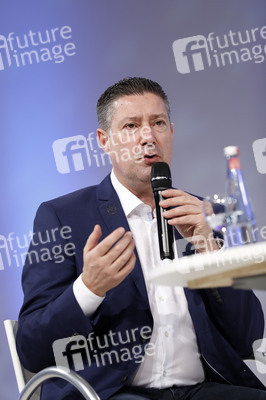 Joachim Llambi auf der Beauty Messe in Düsseldorf