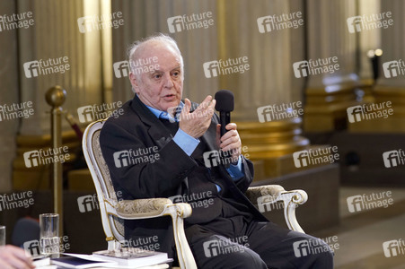 Jahrespressekonferenz der Staatsoper Unter den Linden in Berlin