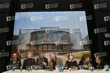 Pressekonferenz zu 'Theater und Komödie am Kurfürstendamm im Schiller Theater' in Berlin