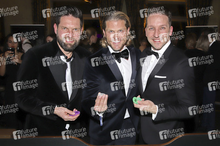Bond-Party in Hamburg