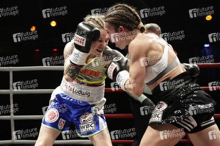 WBC WM-Boxkampf Eva Voraberger vs. Nina Radovanovic in Wiener Neustadt