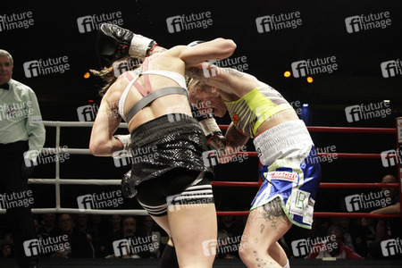 WBC WM-Boxkampf Eva Voraberger vs. Nina Radovanovic in Wiener Neustadt