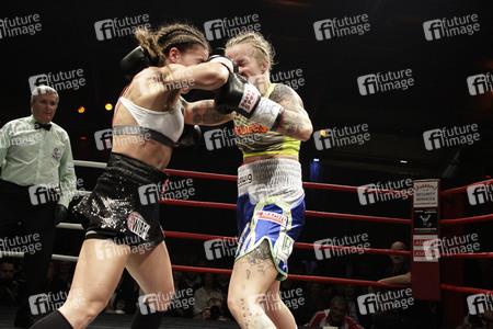 WBC WM-Boxkampf Eva Voraberger vs. Nina Radovanovic in Wiener Neustadt