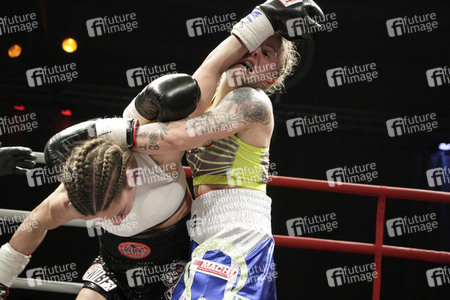 WBC WM-Boxkampf Eva Voraberger vs. Nina Radovanovic in Wiener Neustadt