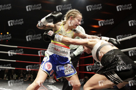 WBC WM-Boxkampf Eva Voraberger vs. Nina Radovanovic in Wiener Neustadt