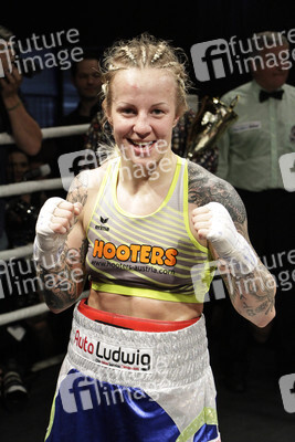 WBC WM-Boxkampf Eva Voraberger vs. Nina Radovanovic in Wiener Neustadt
