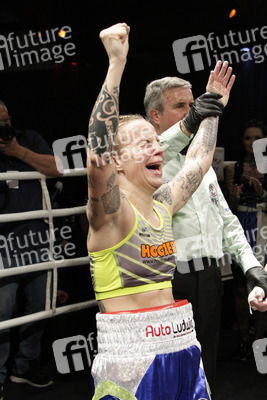 WBC WM-Boxkampf Eva Voraberger vs. Nina Radovanovic in Wiener Neustadt
