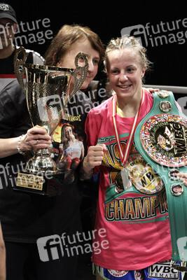 WBC WM-Boxkampf Eva Voraberger vs. Nina Radovanovic in Wiener Neustadt