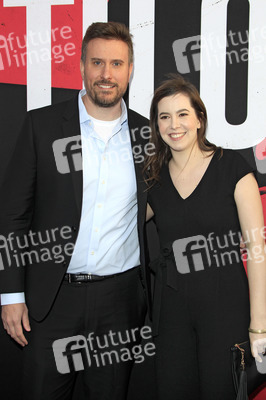 Filmpremiere 'Blumhouse präsentiert: Wahrheit oder Pflicht' in Los Angeles