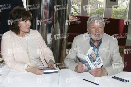 Buchpräsentation mit Hardy Krüger in Hamburg