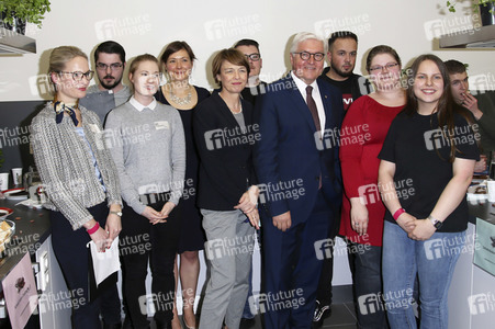 Frank-Walter Steinmeier besucht Berufsschulen in Hamburg
