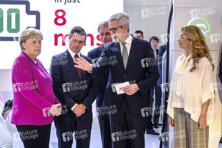 Eröffnungsrundgang der Kanzlerin auf der Hannover Messe 2018