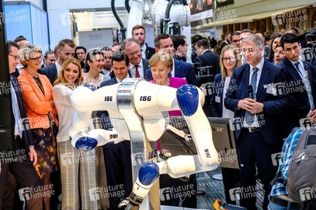 Eröffnungsrundgang der Kanzlerin auf der Hannover Messe 2018
