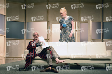 Theaterpobe 'Die Wahrheit und nichts als die Wahrheit' in München