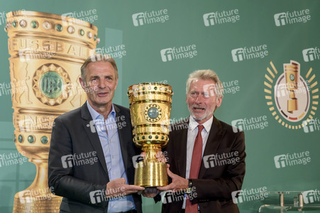 Cup Handover des DFB-Pokals in Berlin