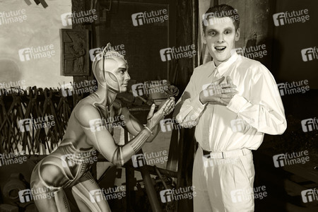 GEEK ART: Menschmaschine / Man-Machine Bodypainting