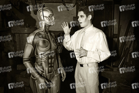 GEEK ART: Menschmaschine / Man-Machine Bodypainting
