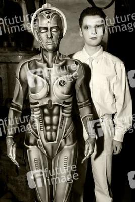 GEEK ART: Menschmaschine / Man-Machine Bodypainting