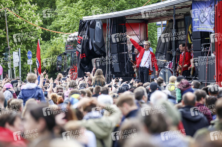 'Hand in Hand' Demonstration in Chemnitz