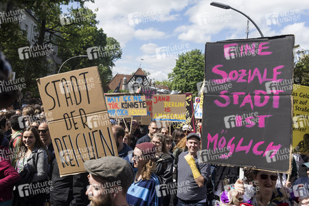 1. Mai Demo im Grunewald in Berlin