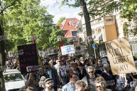1. Mai Demo im Grunewald in Berlin
