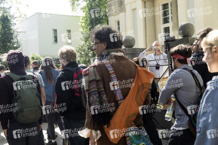 1. Mai Demo im Grunewald in Berlin