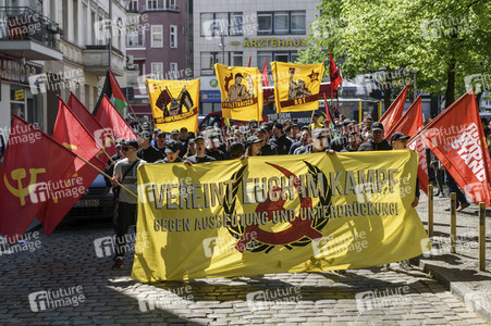 Demonstration der Gruppierung Jugendwiderstand in Berlin