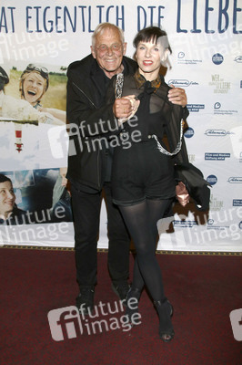 Filmpremiere 'Wer hat eigentlich die Liebe erfunden?' in Hamburg