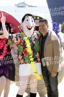 Photocall 'Hotel Transsilvanien 3 - Ein Monster Urlaub' in Cannes