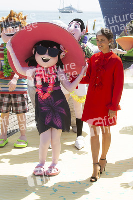 Photocall 'Hotel Transsilvanien 3 - Ein Monster Urlaub' in Cannes