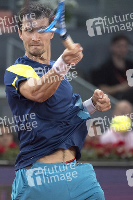 Tennis Match Evgeny Donskoy vs Alexander Zverev in Madrid