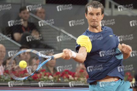 Tennis Match Evgeny Donskoy vs Alexander Zverev in Madrid